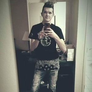 Meet your Posher, Cameron